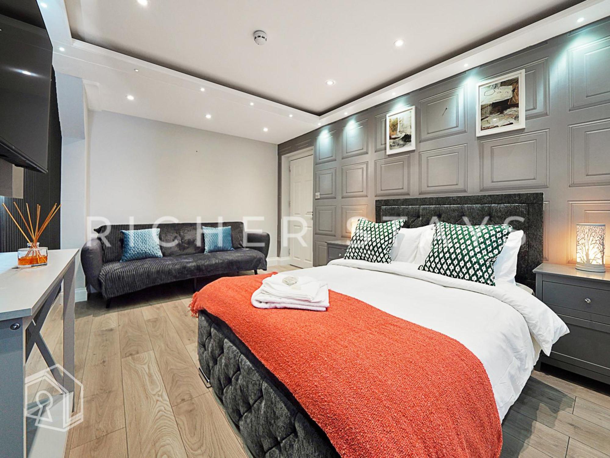 Leyton Guest - And Amenities * Londra